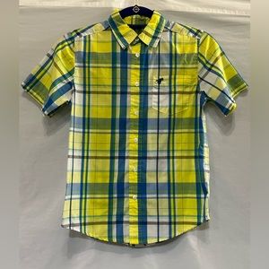 Boys Wrangler Short Sleeve Button Front Plaid Shirt - Size Large (10/12)